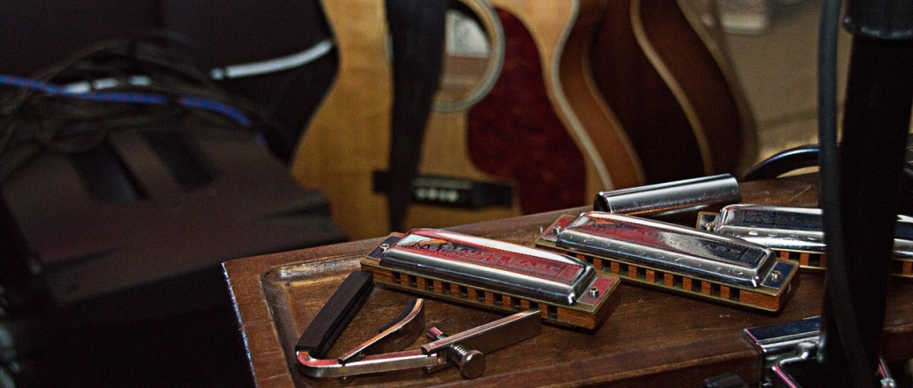 Guitar and Harmonicas 12AB1CC4-B973-43B7-AC81-AF1F1D823BB1